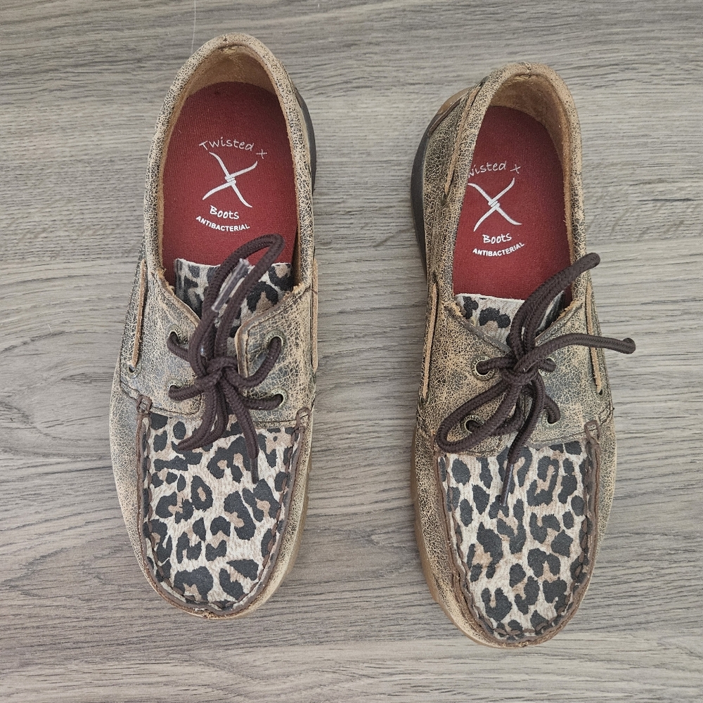 Twisted X boots Kids Leopard Print boat Driving Mocs Shoe size 2.5 - Picture 3 of 9
